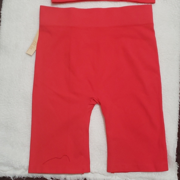 Two piece short set - Picture 5 of 5